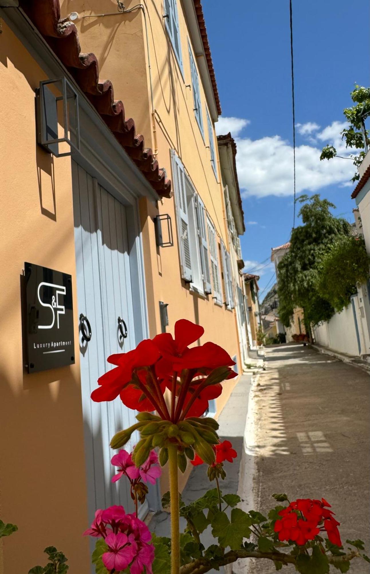 S&F Luxury Apartment Nauplia Esterno foto